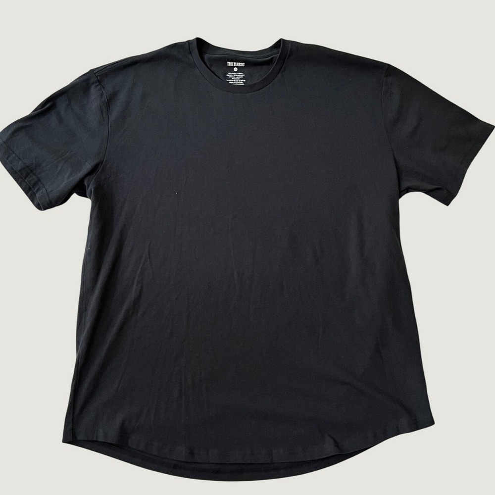 True Classic NWOT T-Shirt Navy Blue Scoop Neck Curved Hem Short Sleeve XL